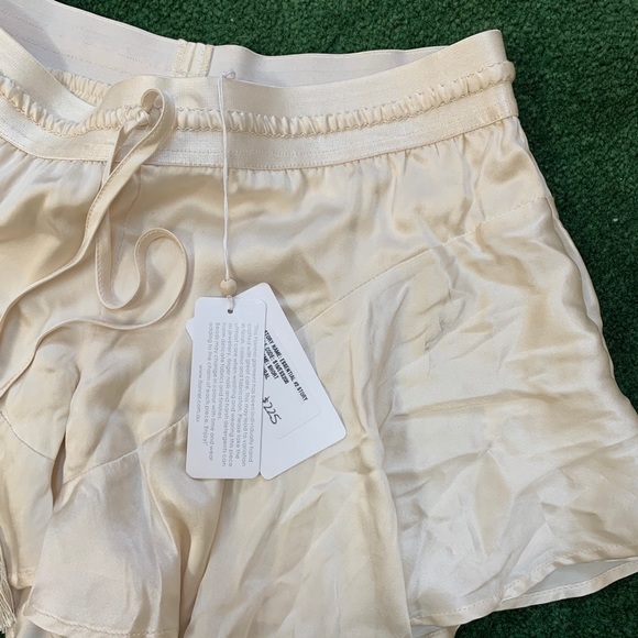 FLANNEL brand Essentials Short NWT - Picture 8 of 8